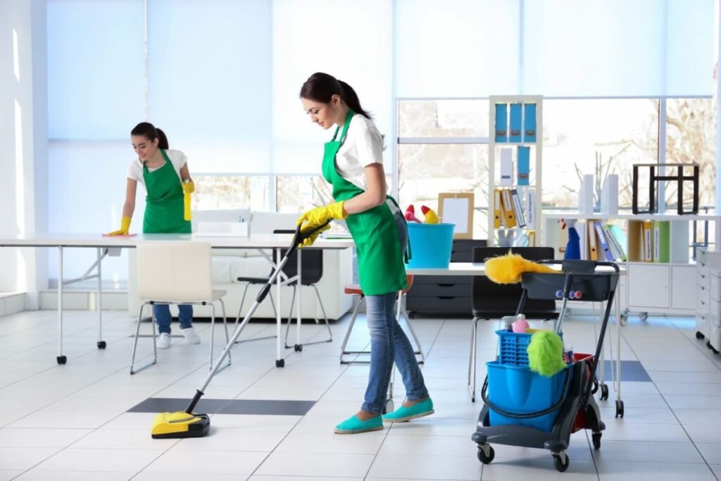 Commercial Maid Services for Daily Office Maintenance